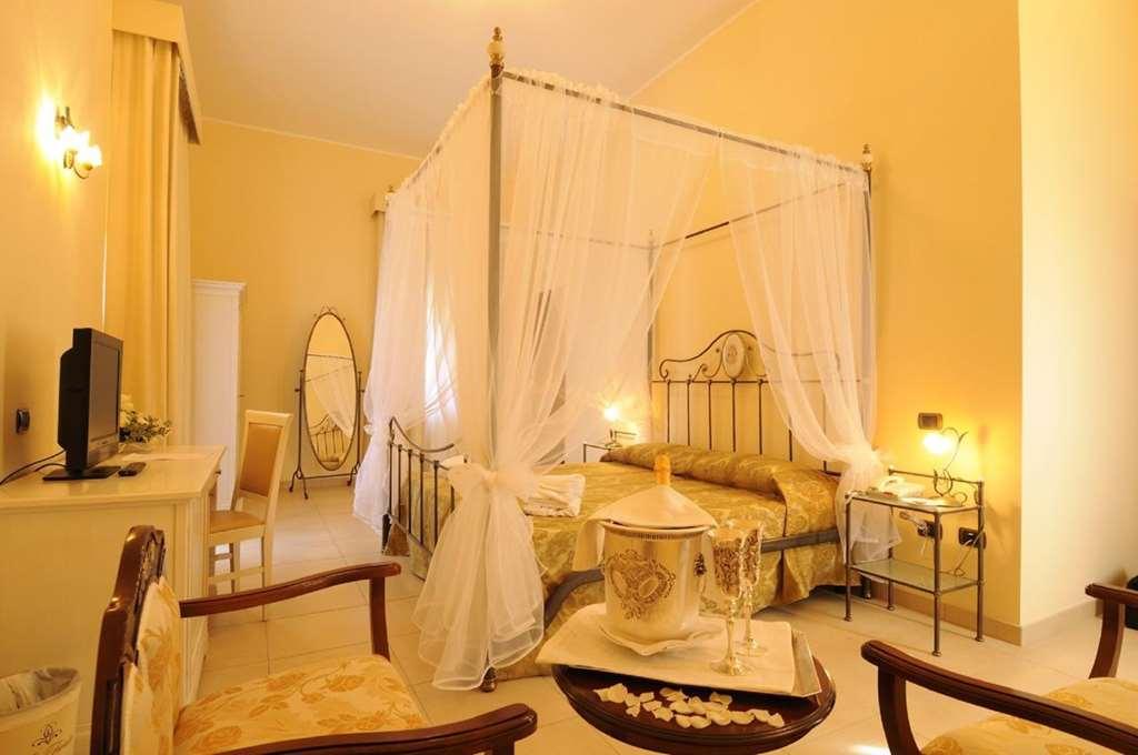 Hotel Villa Fiorita جوليانوفا الغرفة الصورة